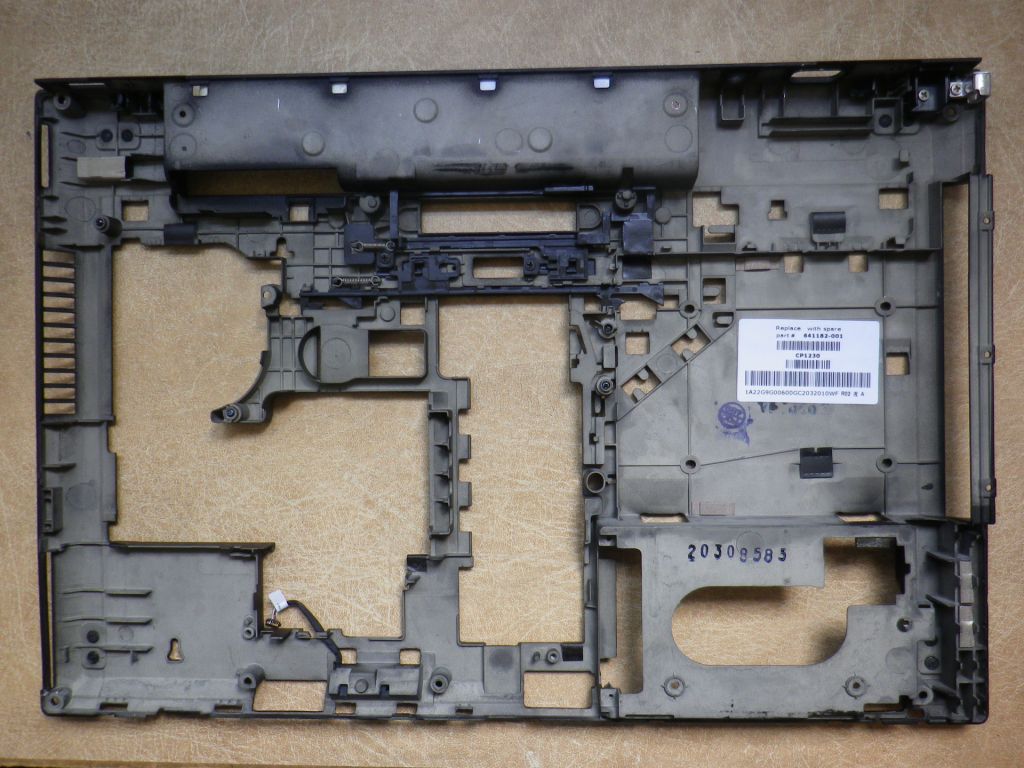 Б/У Корпус низ без сервісної кришки на HP EliteBook 8560p - фото фото фото 1