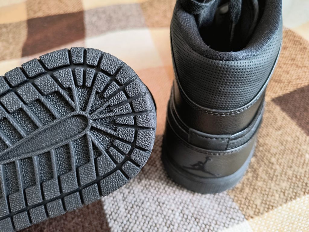 Кросівки Jordan 1 Retro Mid Black - фото фото фото 7