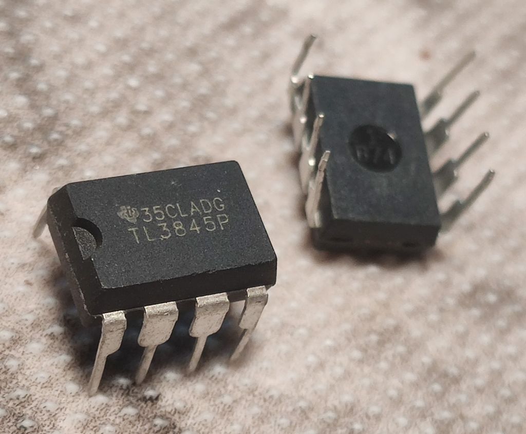 TL3845P DIP8 Power Management IC - фото фото фото 0