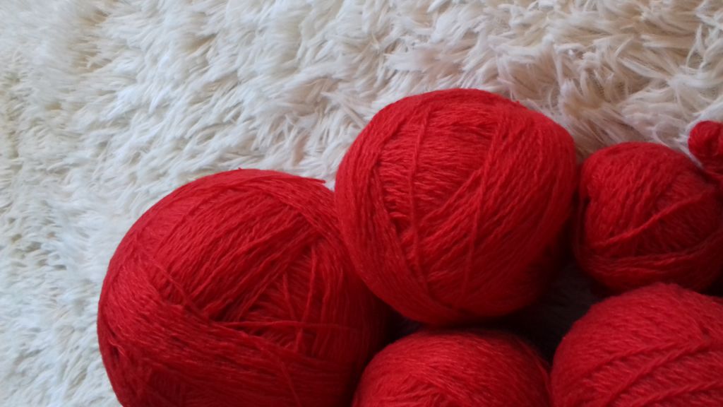 Нитки в червоному  кольорі 1244гр - фото фото фото 4