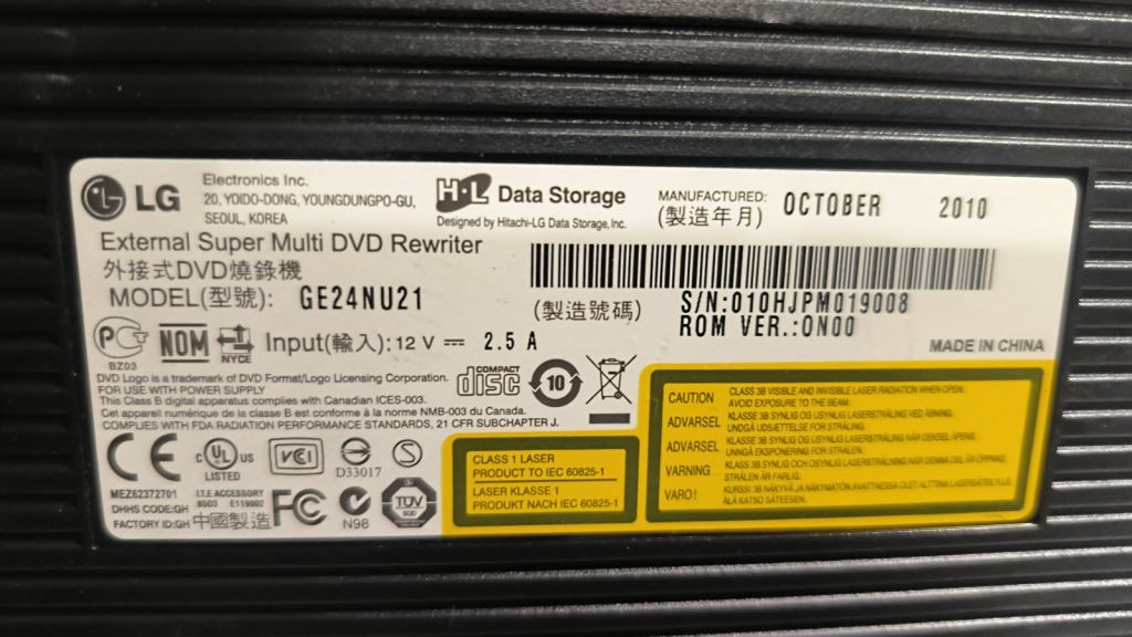Зовнішній DVD-RW LG GE24NU21 - фото фото фото 4