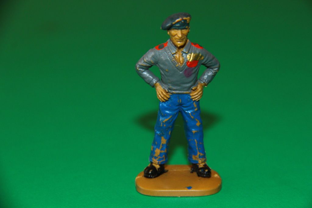 британський офіцер ВОСЬМА африканська АРМІЯ 54мм  MATCHBOX Великобританія - фото фото фото 0