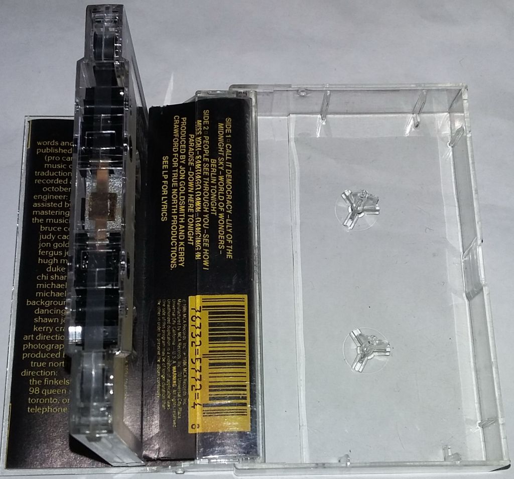BRUCE COCKBURN World Of Wonders. Cassette US - фото фото фото 2