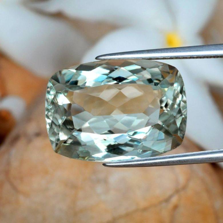 Празиолит  11.38ct 17.4x12.6mm - фото фото фото 0