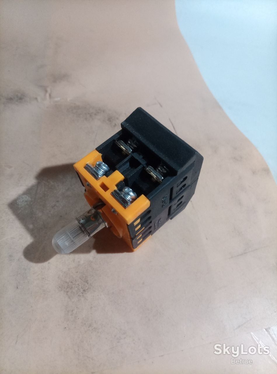 Контактний Блок IEK AELA-22 1NO з Підсвічуванням 230/240V для Кнопок 22 мм   (19943) - фото фото фото 3