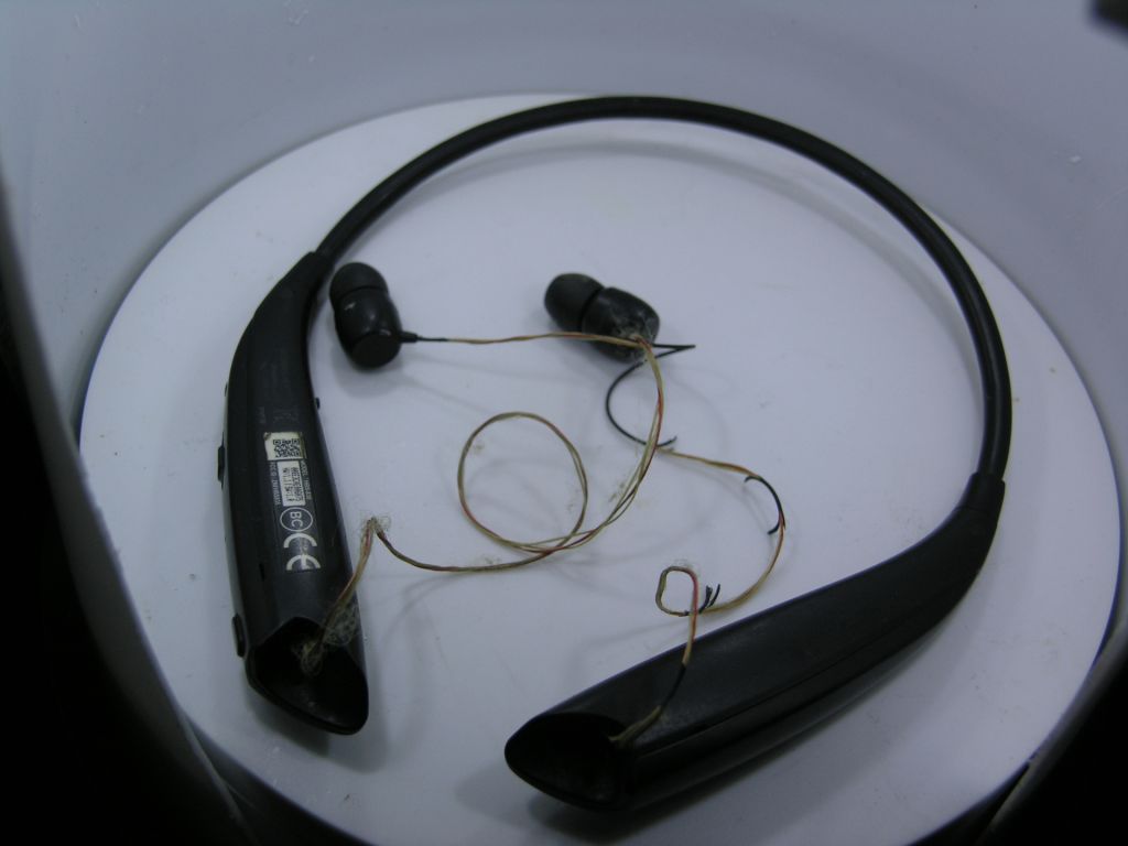 bluetooth стерео гарнитура lg Tone HBS-830 з США - фото фото фото 13