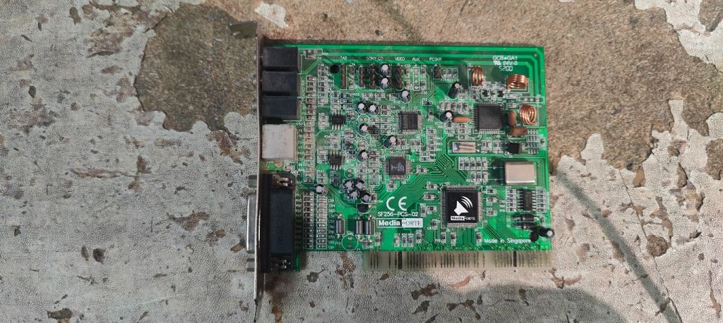 Звуковая карта MediaForte SF256-PCS-02 PCI № 241607101 - фото фото фото 0