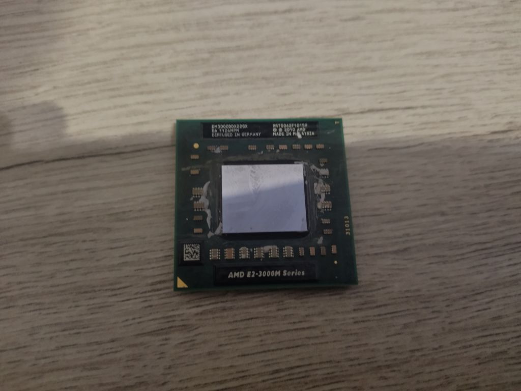 Процесор AMD E2-3000M 1.8-2.4 GHz EM3000DDX22GX Socket FS1g4 - фото фото фото 0