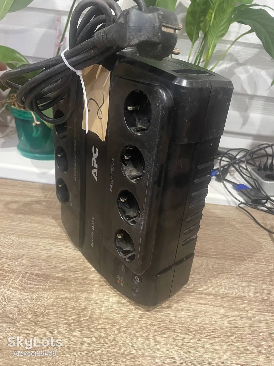 Джерело безперебійного живлення       (ИБП) APC Back-UPS ES 550VA / 330W       (BE550G-RS) - фото фото фото 3