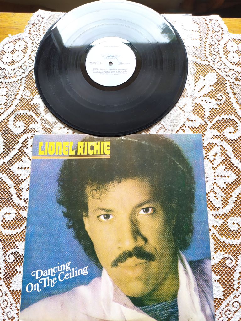 Lionel Richie   ( Commodores ) Dancing On The Ceiling - фото фото фото 1