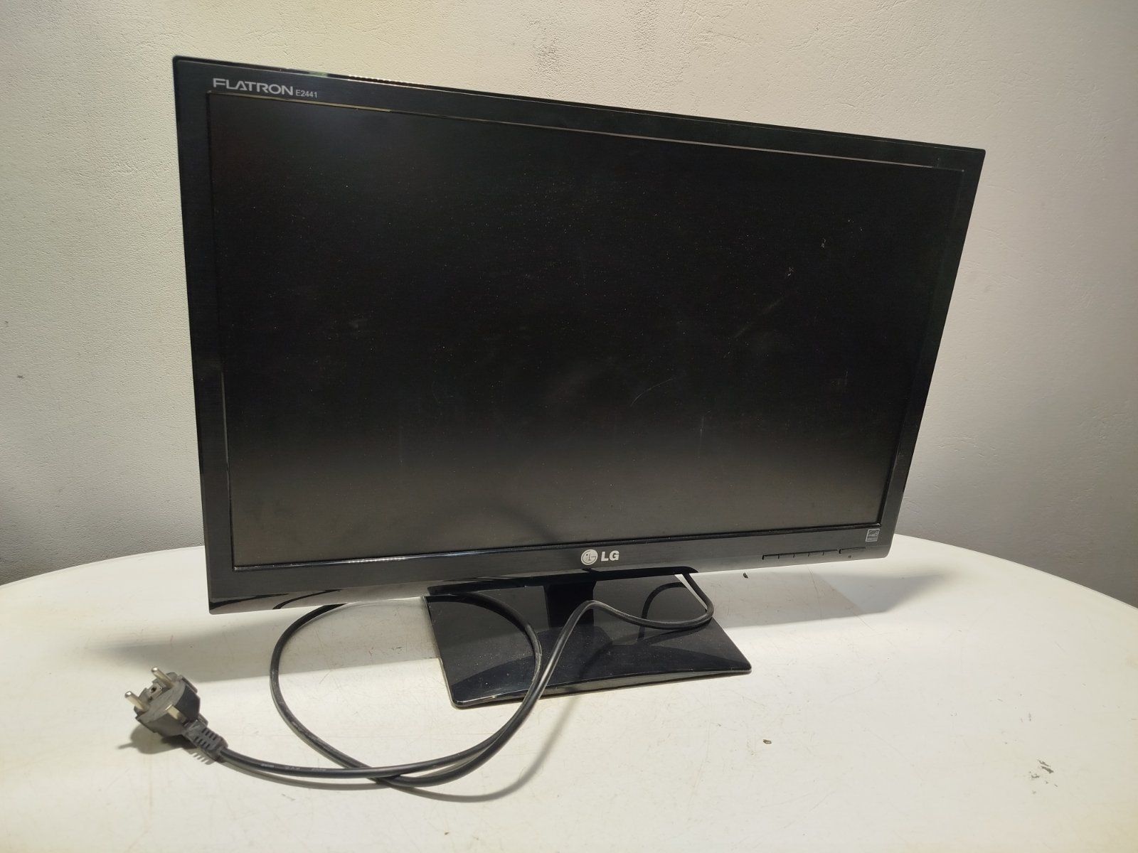 Монітор LG FLATRON 24 дюйми HDMI - фото фото фото 3
