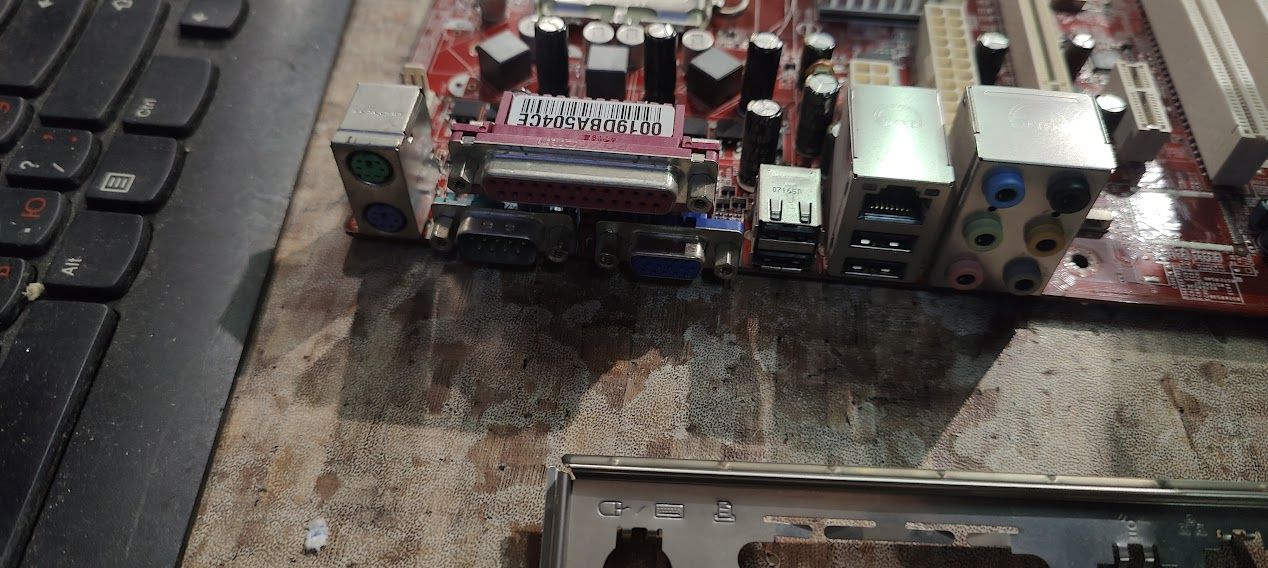 Мат. плата MSI P4M900M2 LGA775 VIA P4M900 PCI-E+SVGA+LAN SATA MicroATX 2DDR2 № 230311103 - фото фото фото 2