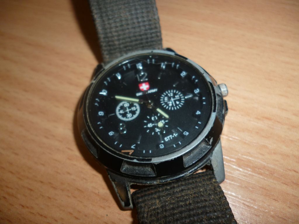 Часы SWISS ARMY 577 кварцевые - фото фото фото 1