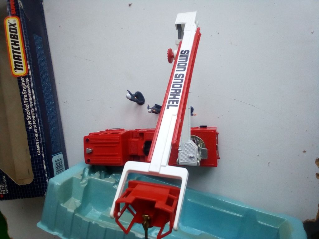 Matchbox SuperKings K-39 ERF Snorkel Fire Engine 1987 - фото фото фото 6