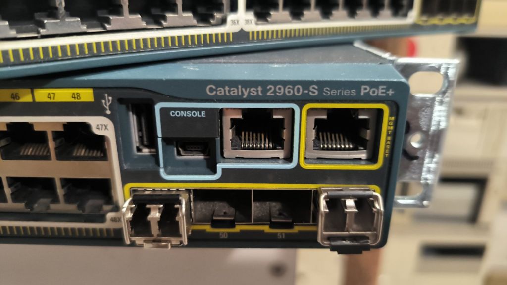 Комутатор Cisco Catalyst 2960S  (WS-C2960S-48FPS-L) POE - фото фото фото 2