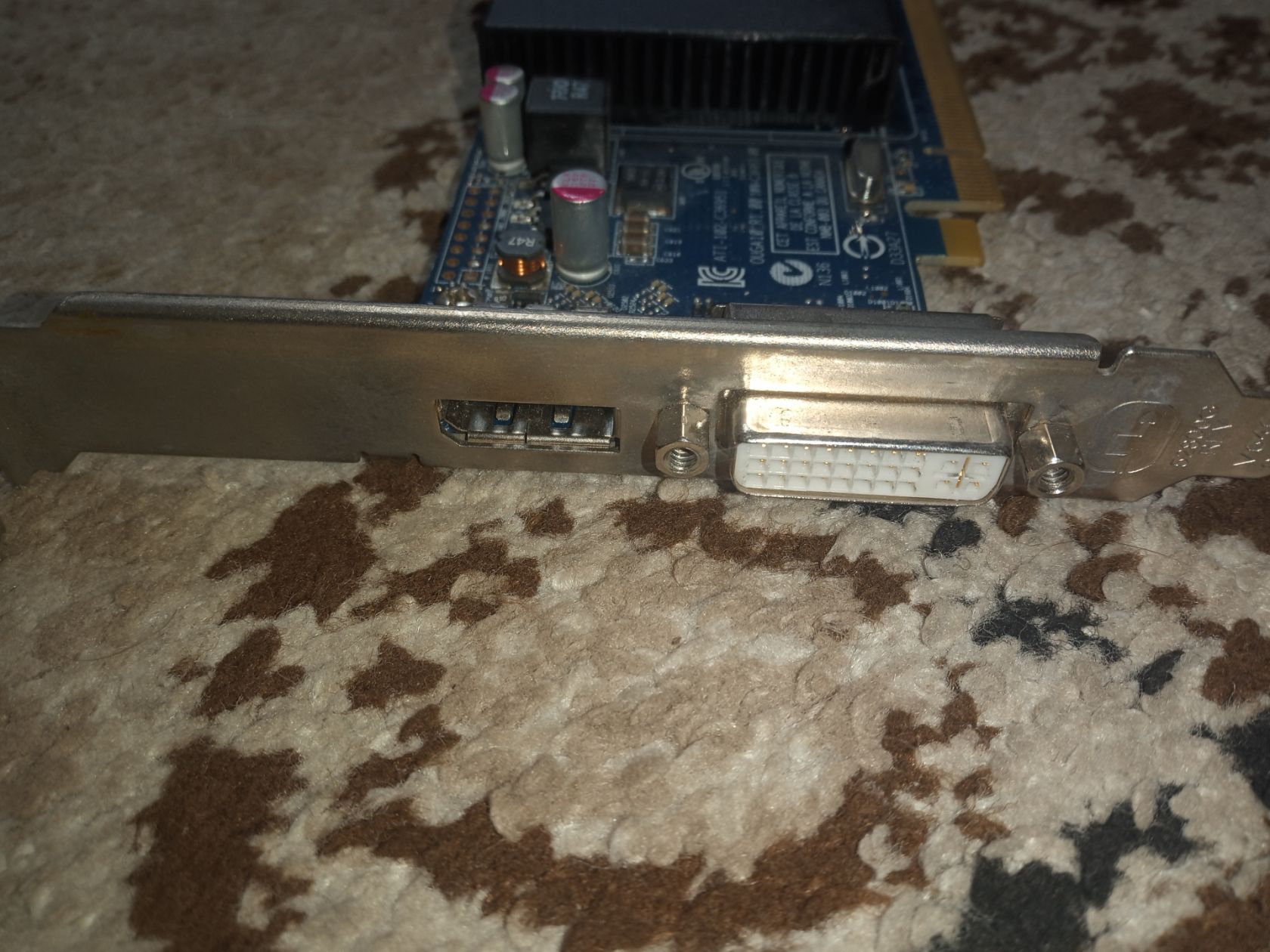 Відеокарта Dell Radeon HD 8490 1GB GDDR3 - фото фото фото 0