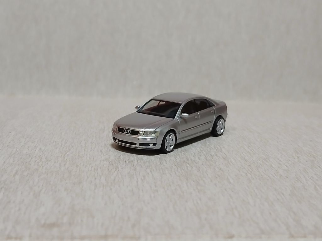Автомобіль AUDI  A8. HERPA 1:87 H0  (11710.50/4). - фото фото фото 0