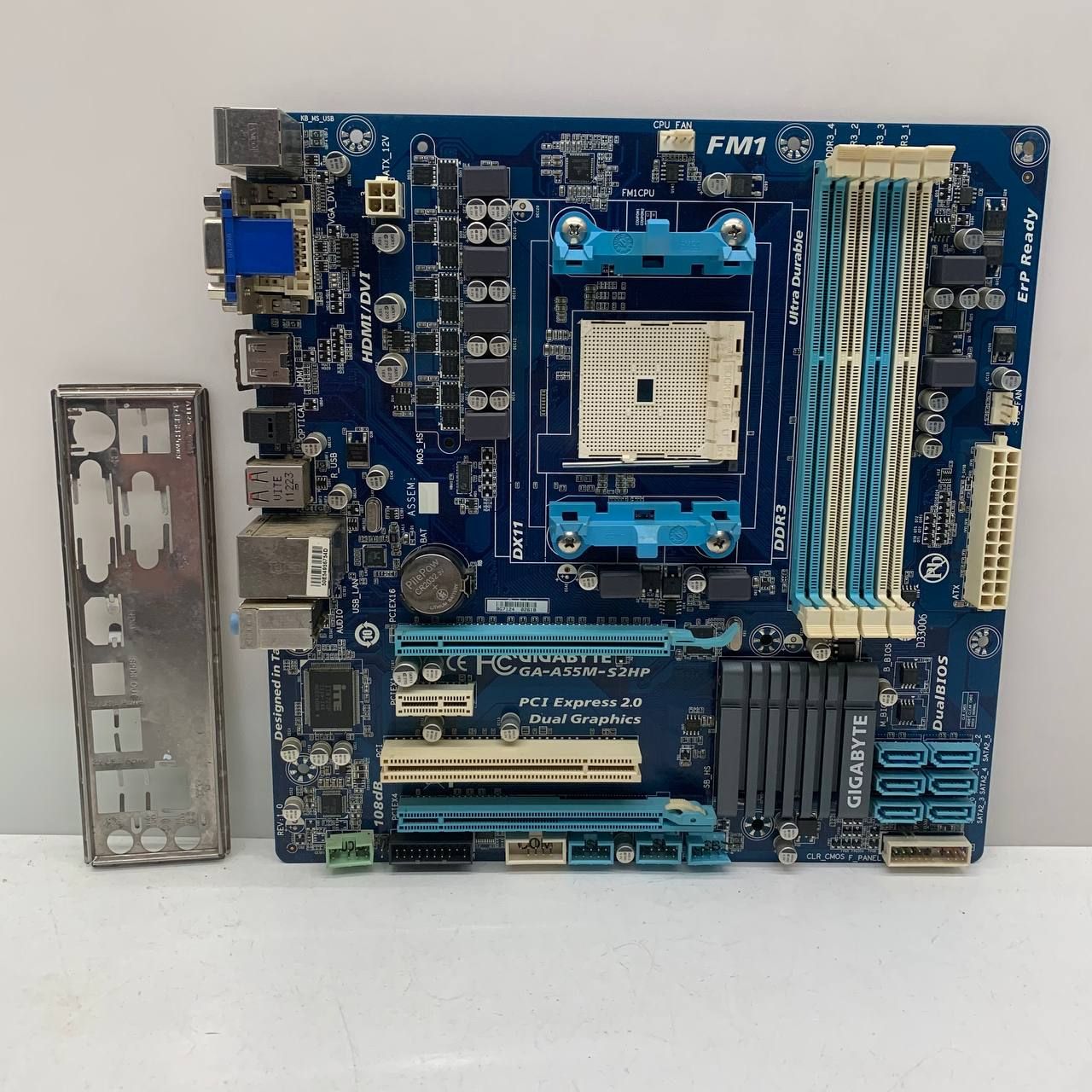Материнская плата sFM1 GIGABYTE GA-A55M-S2HP  (Socket FM1,DDR3,б/у) - фото фото фото 0