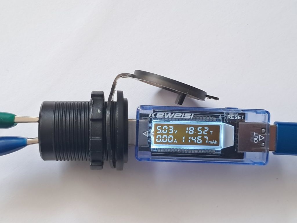 Врізний адаптер ( зарядка) USB PD USB-C з вольтметром - фото фото фото 4