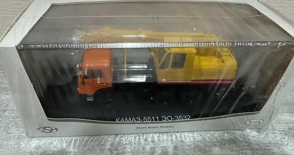 Колекційна модель екскаватора КАМАЗ 5511 SSM 1/43. - фото фото фото 0