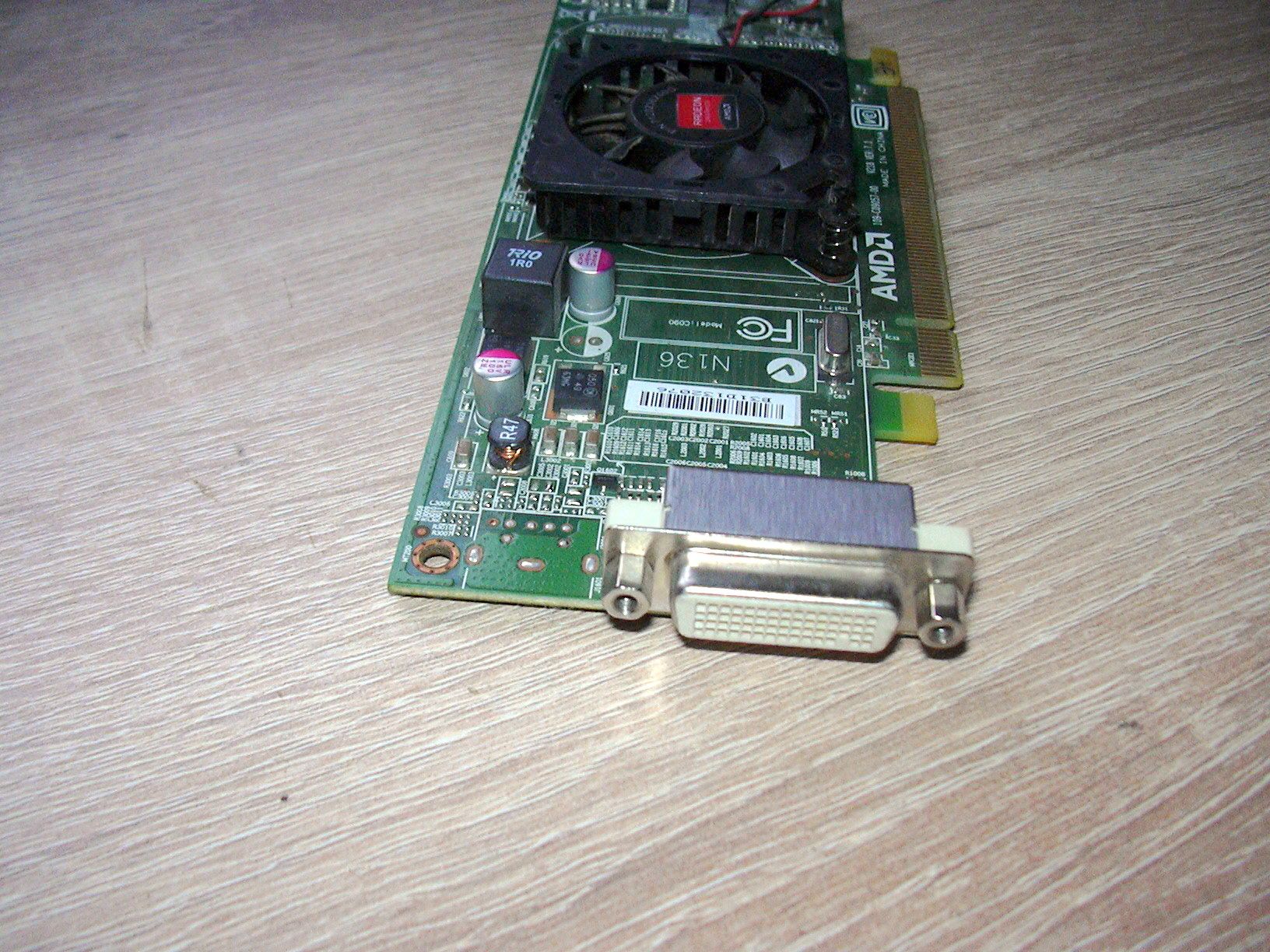 Видеокарта AMD Radeon HD6350 512Mb - фото фото фото 1