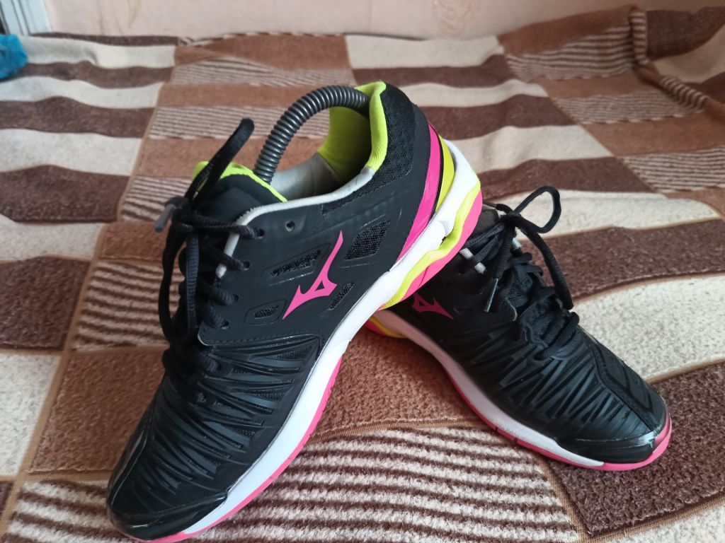 Кросівки Mizuno Wave Stealth 4 - фото фото фото 1