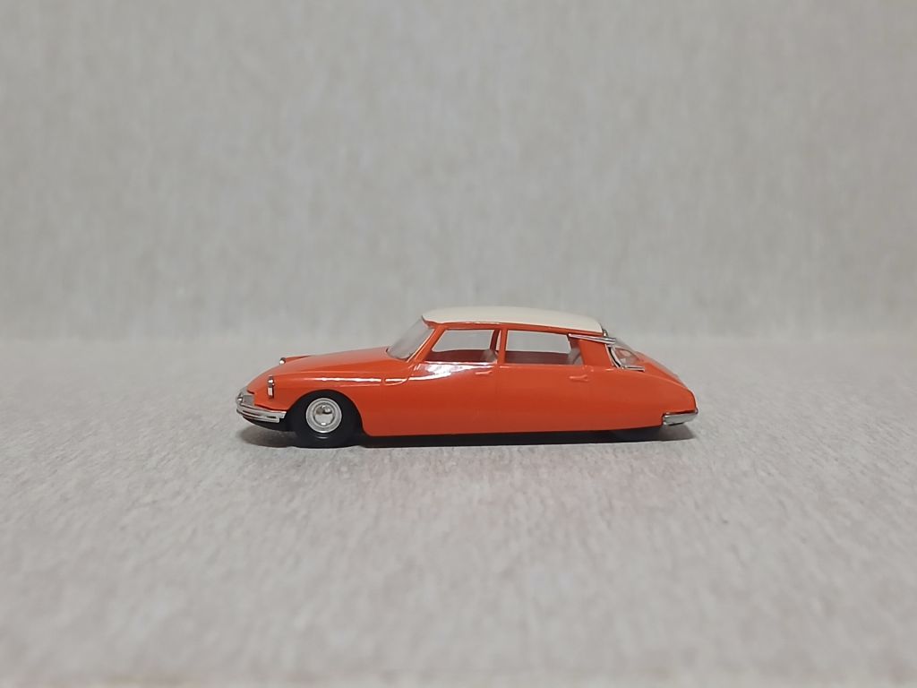 Автомобиль CITROEN DS 19. BUSCH 1:87 H0  (11721.35/2+) . - фото фото фото 3