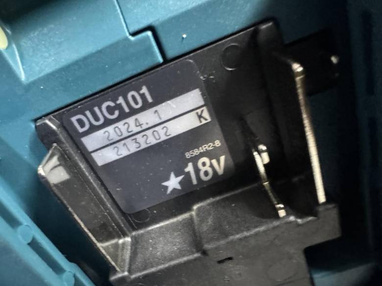 Пилка Makita DUC101RF01 Нова!Тушка/ЗУ/АКБ 3Ач - фото фото фото 6