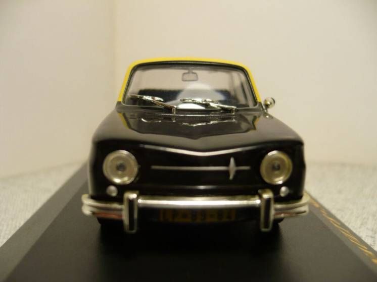 Renault 8 - такси 1:43 IXO Models - фото фото фото 2