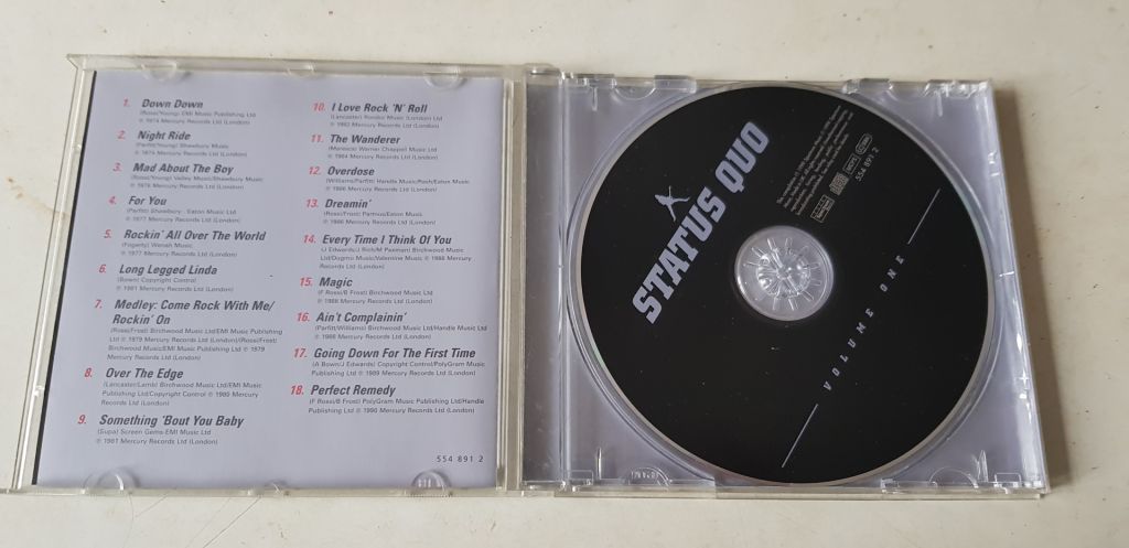 Status Quo The Essential Volume One CD фірмовий - фото фото фото 2