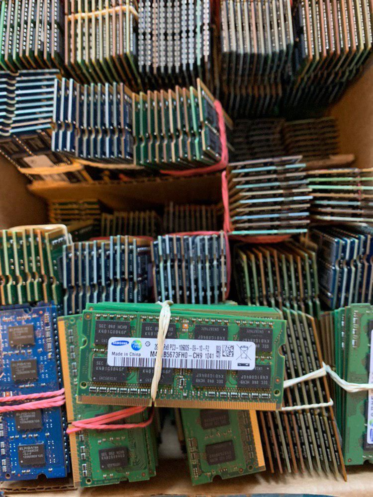 2GB DDR3 1333 SO-DIMM 10600 || Оперативна Память для Ноутбука - фото фото фото 1