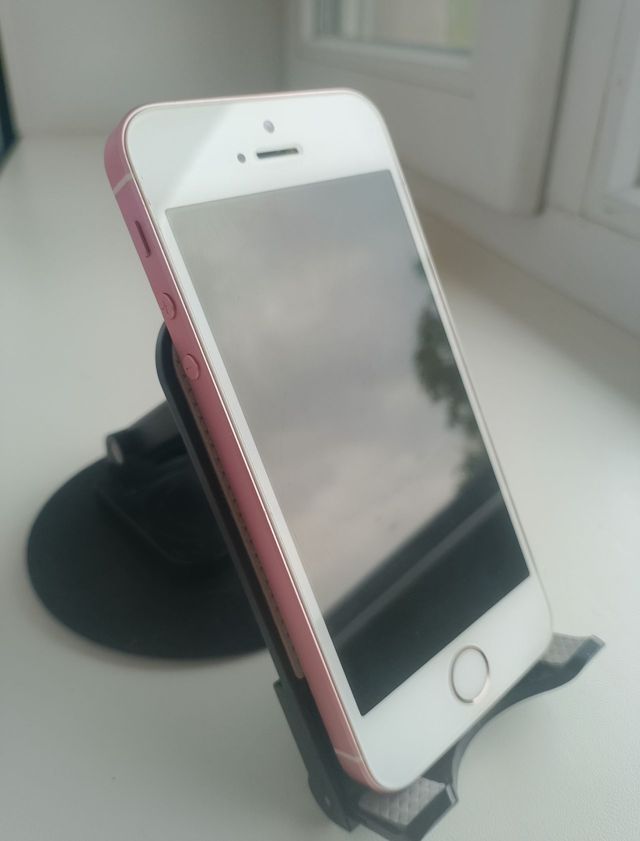 Apple iPhone SE Rose Gold від 1грн - фото фото фото 1
