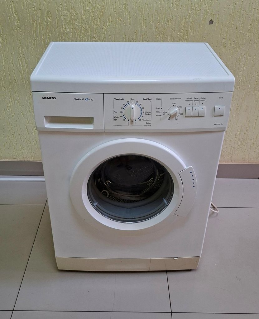 Вузька пральна машина Siemens Siwamat XS440 5 кг, 1000 об/хв, вживана - фото фото фото 0