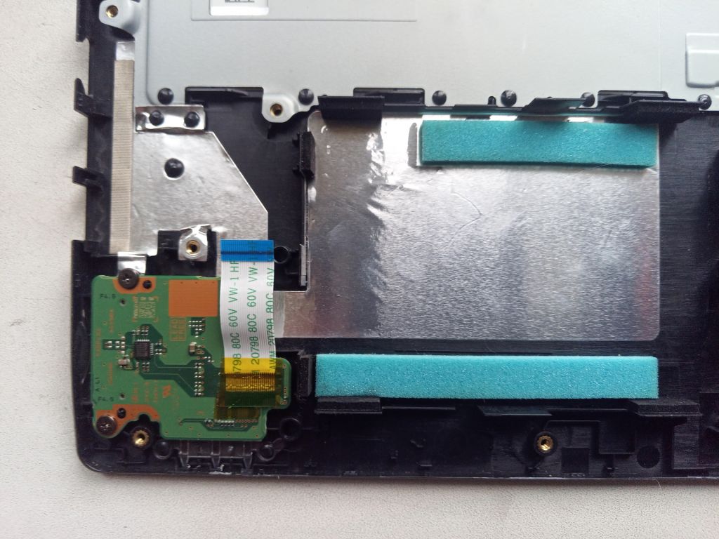 Б/У Топкейс на Toshiba dynaBook B35/Y - фото фото фото 4