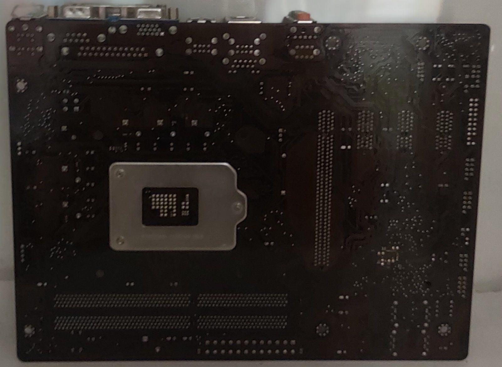 Материнська плата s1155 / ASUS P8H61-M LX3 R2.0 / MicroATX 2x DDR3  б/в - фото фото фото 5