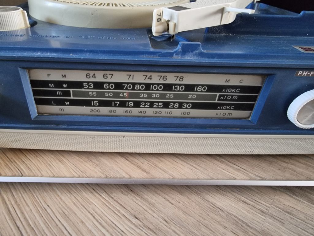 National All Transistor Radio-Phonograph SG-550A - фото фото фото 3