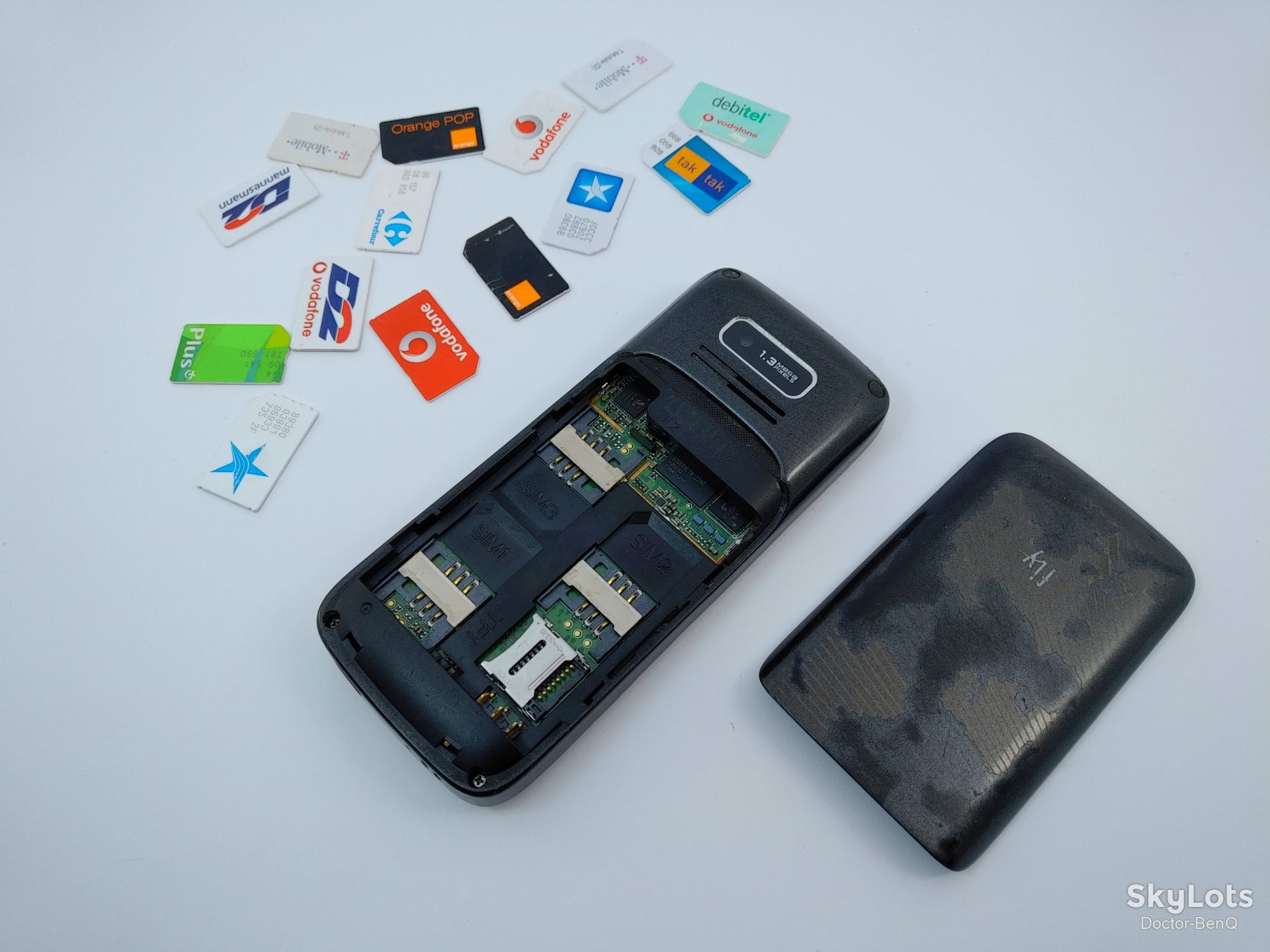 Fly TS100 на 3 SIM-карты - фото фото фото 3