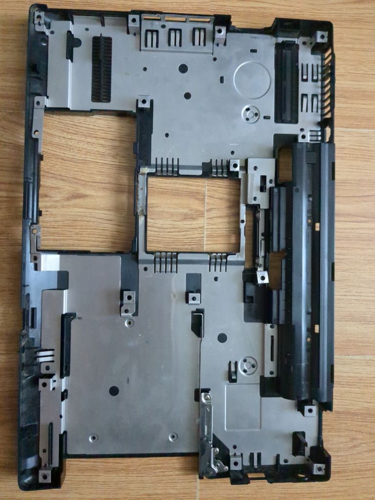 Дно нижня частина корпусу Fujitsu LifeBook E751 - фото фото фото 3