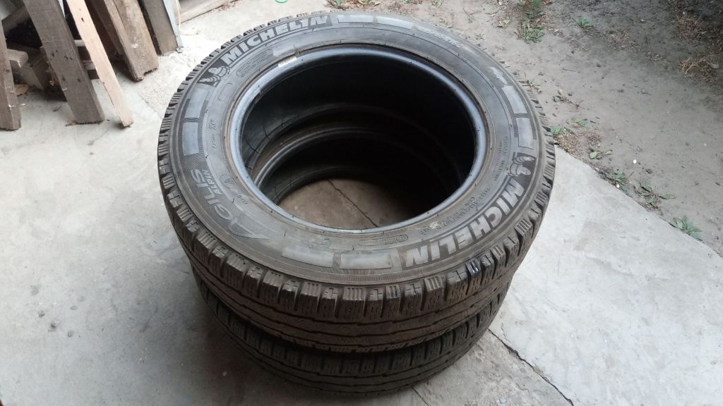 Зимова гума Michelin Agilis Alpin 215 65 R16C 2 шт. - фото фото фото 2
