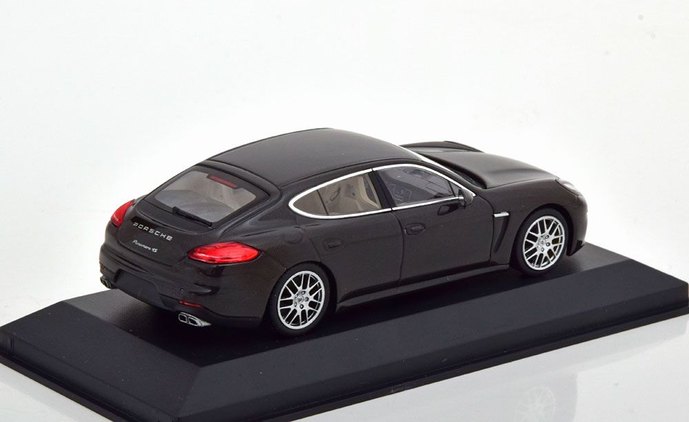Minichamps 1:43 Porsche Panamera 4S  (2014) carbon grey metallic - фото фото фото 1