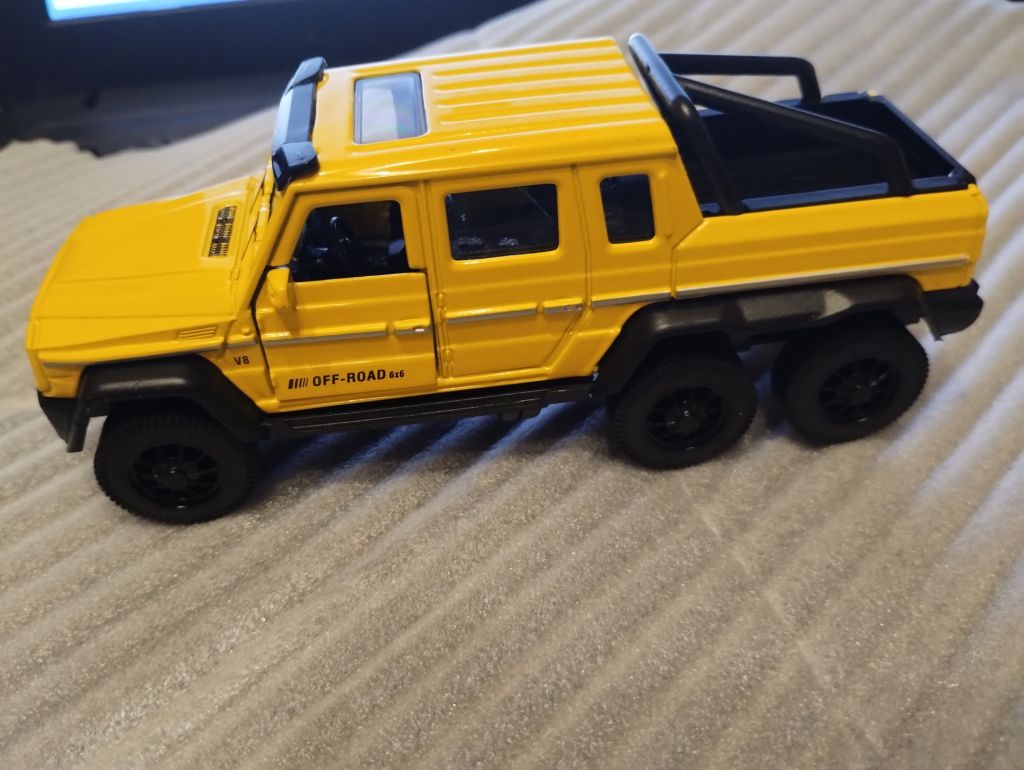 Іграшкова металева машинка, колекційна модель внедорожника Mercedes-Benz G63 AMG 6x6 ,  розмір 1/32 - фото фото фото 3
