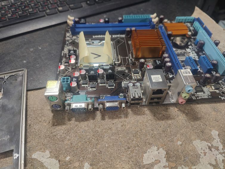 Мат. плата ASUS P5G41-M LX LGA775 G41 PCI-E+SVGA+LAN SATA MicroATX 2DDR2 № 251905101 - фото фото фото 2