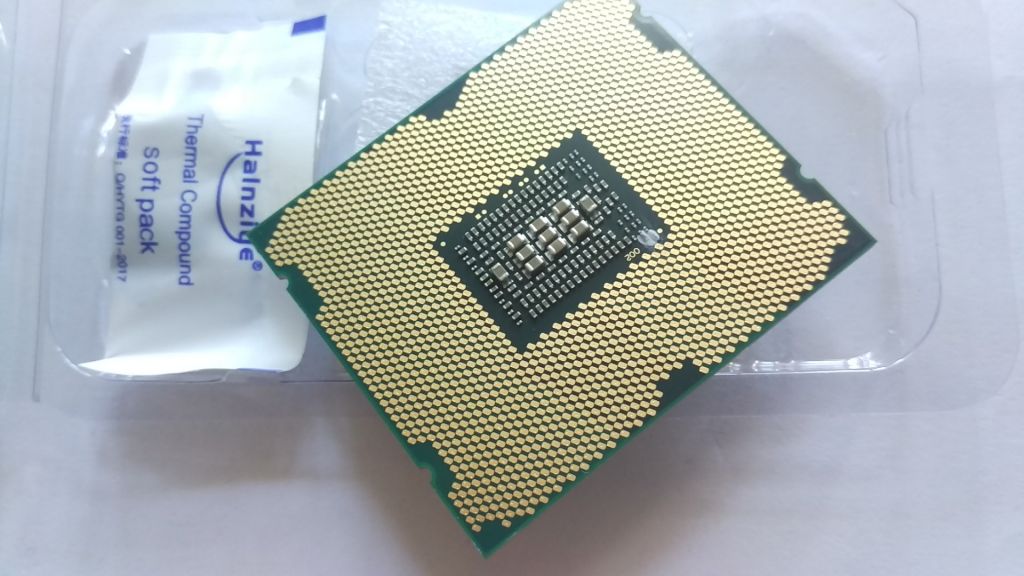 Процесор Intel Xeon E5-2640 2.50 GHz - фото фото фото 0