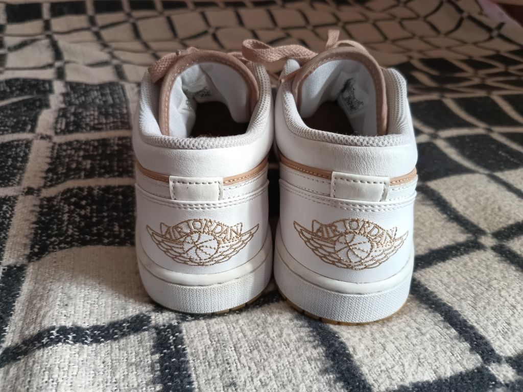 Кросівки Jordan 1 Low - фото фото фото 3