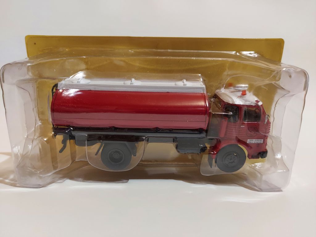 Altaya 1:43 Pegaso Comet 1095, Fire Department Spain  (1968) - фото фото фото 0