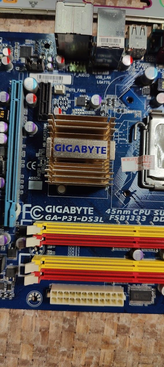 Мат. плата Gigabyte GA-P31-DS3L rev1.1 LGA775 P31 PCI-E+GbLAN SATA ATX 4DDR2 № 230210118 - фото фото фото 1