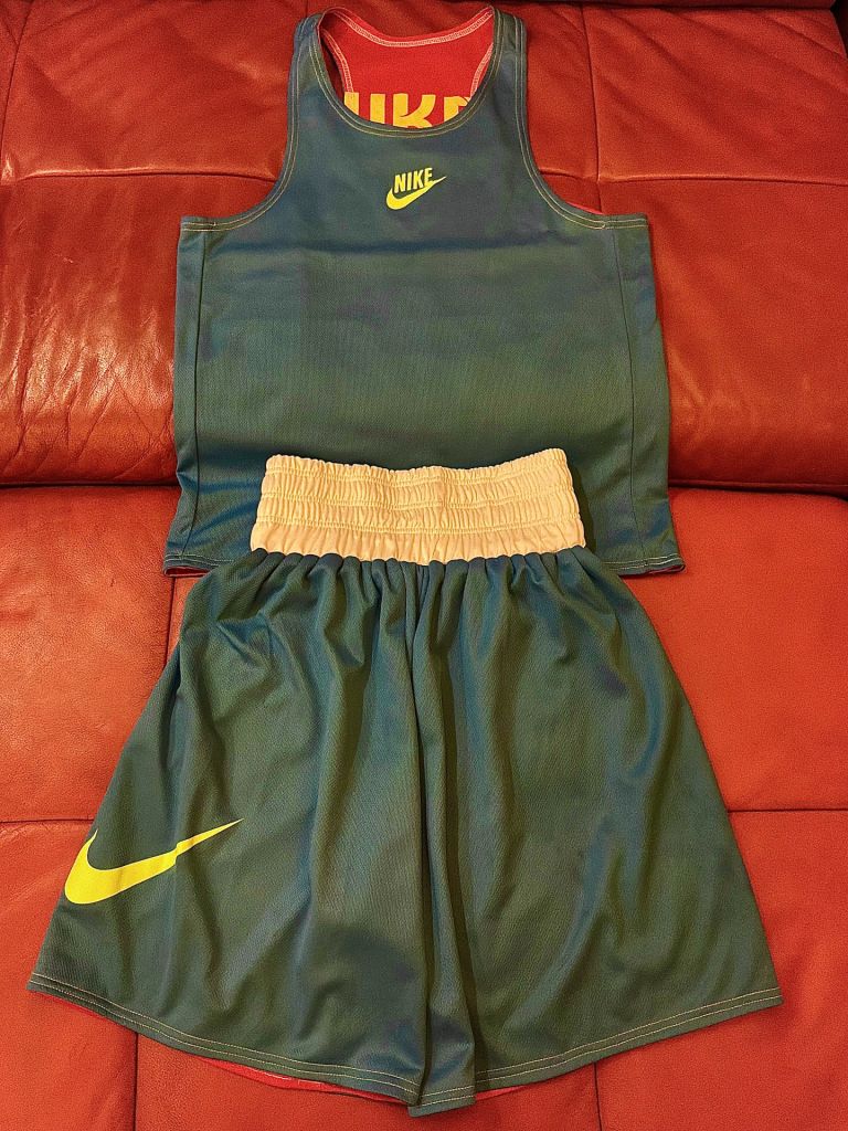Боксерська форма двостороння Nike, р.44 - фото фото фото 8