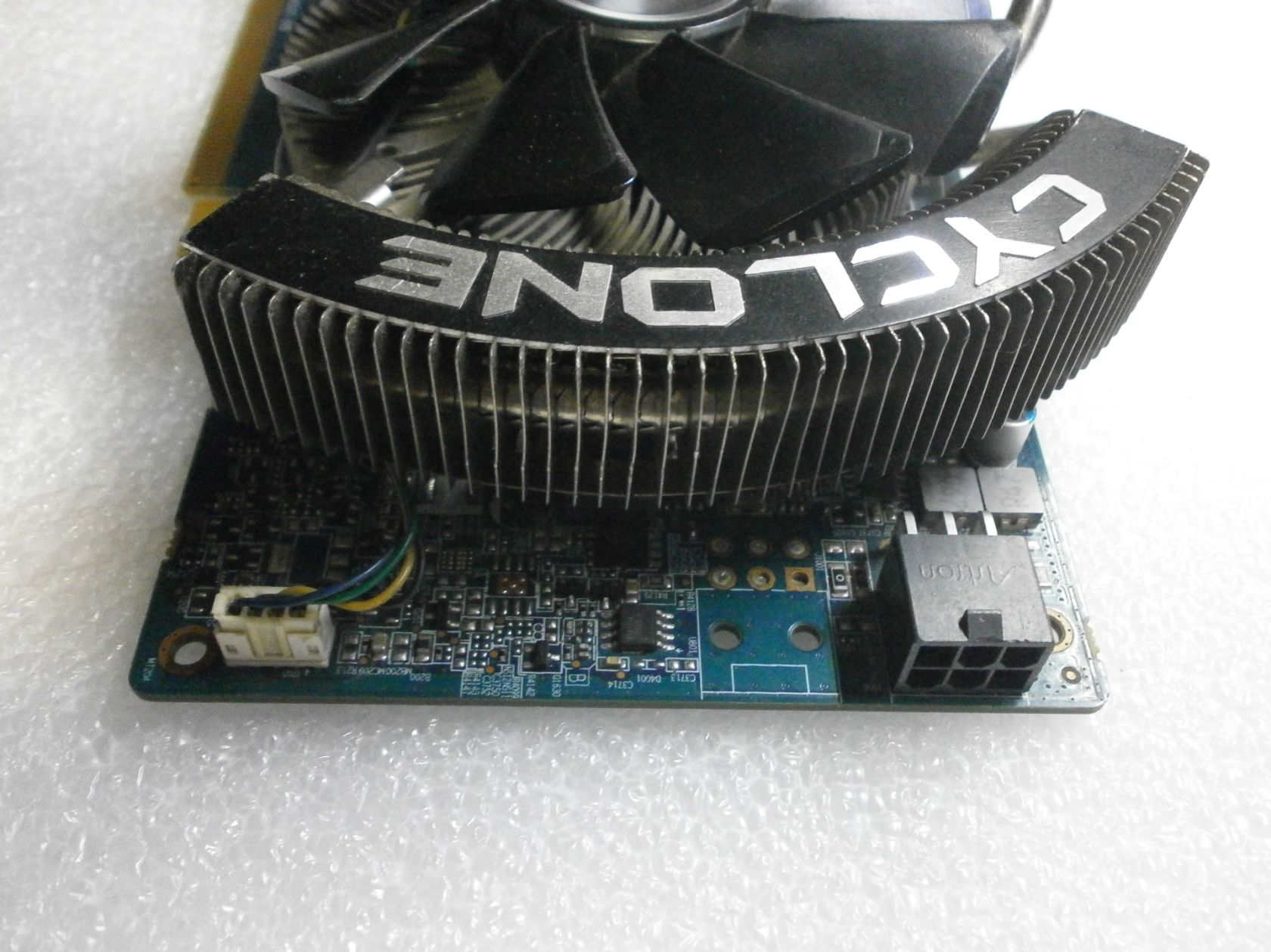 AMD Radeon HD7850 2Gb 256bit DDR5 - фото фото фото 2