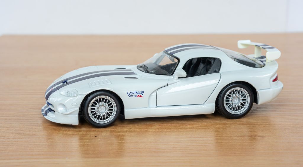 1:24 Dodge Viper GT2 1998 white, Maisto #10207 - фото фото фото 1