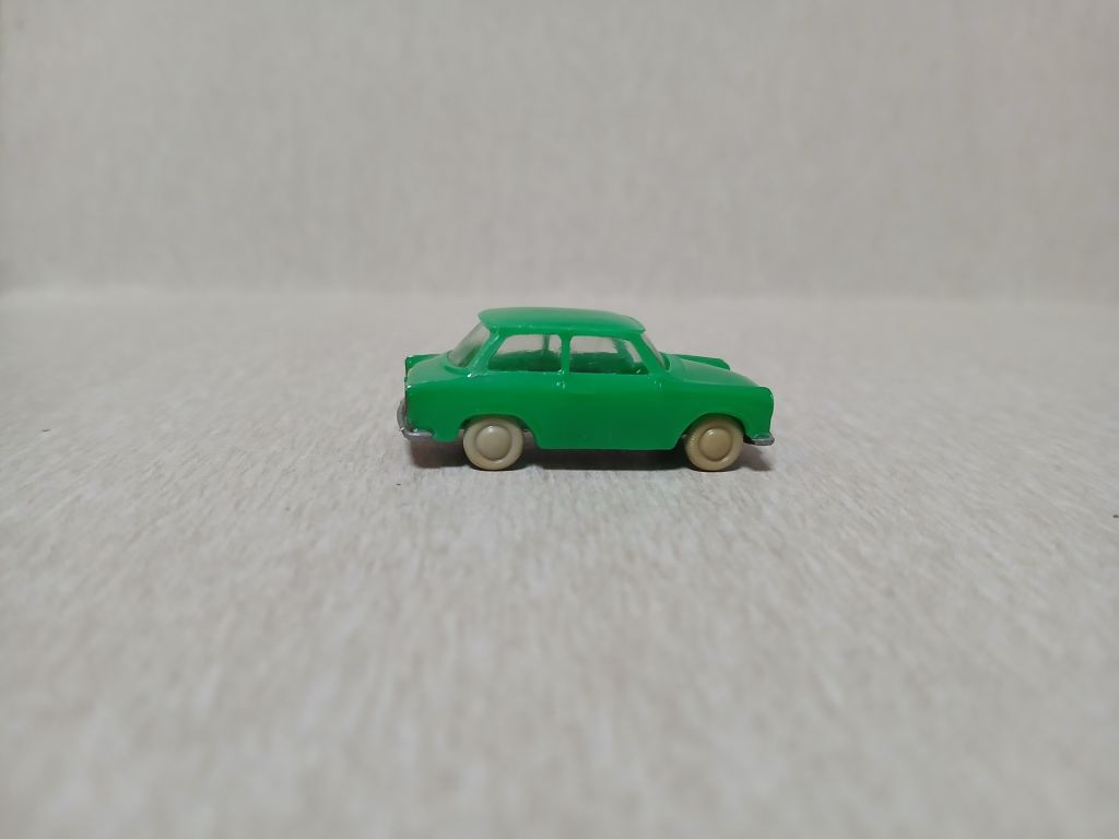 Автомобіль TRABANT 601. ESPEWE/PERMOT 1:87 H0  (71008). - фото фото фото 2